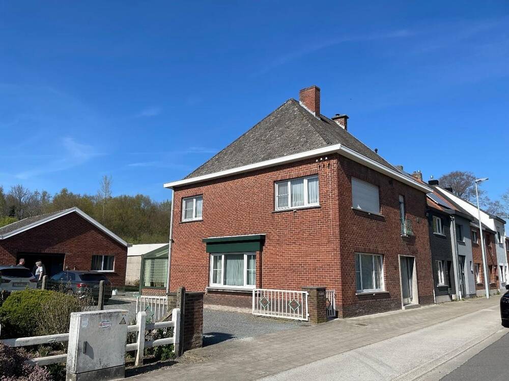 Huis te koop in Melle 9090 438000.00€ 3 slaapkamers 151.00m² - Zoekertje 454296