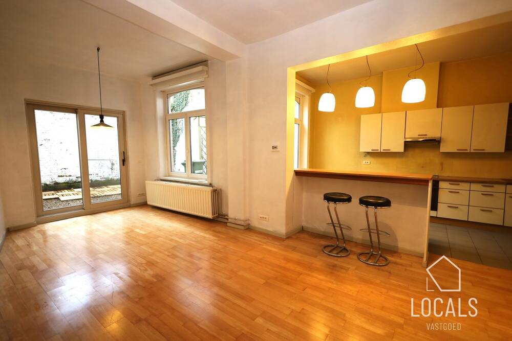Huis te  koop in Meerbeke 9402 275000.00€ 4 slaapkamers 194.00m² - Zoekertje 454754