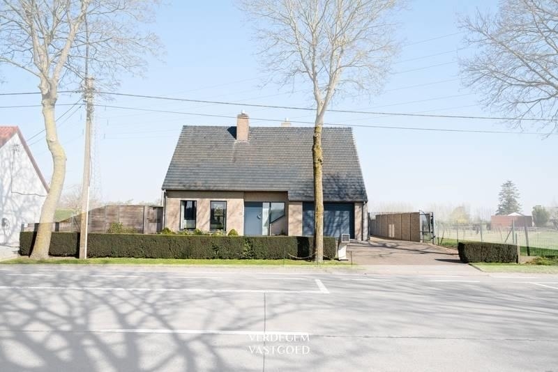 Huis te koop in Oosteeklo 9968 527000.00€ 3 slaapkamers 235.00m² - Zoekertje 455272