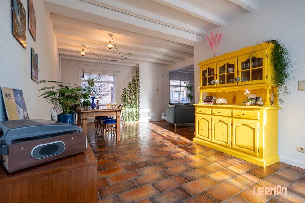 Huis te  koop in Gijzegem 9308 359000.00€ 3 slaapkamers 201.00m² - Zoekertje 455600