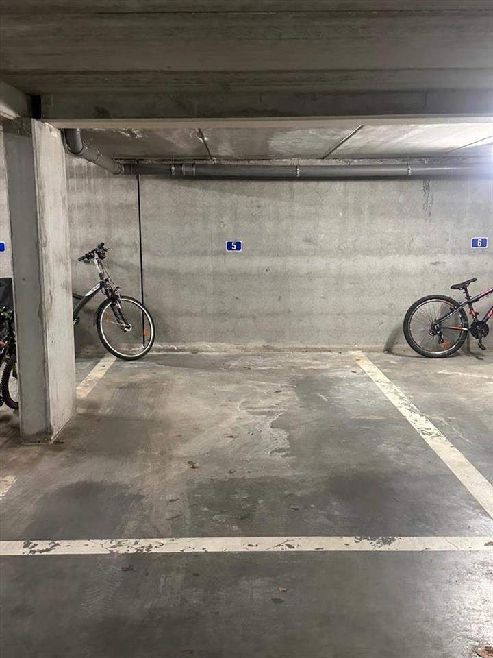 Parking te koop in Meerbeke 9402 24000.00€ slaapkamers m² - Zoekertje 454728