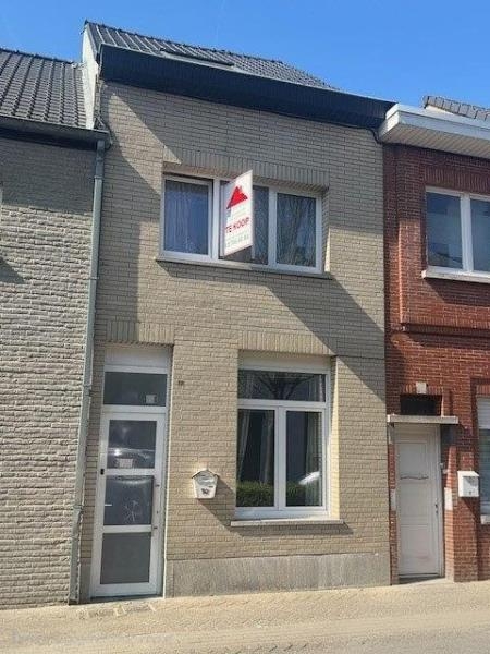 Huis te  in Sint-Niklaas 9100 285000.00€ 4 slaapkamers m² - Zoekertje 455290
