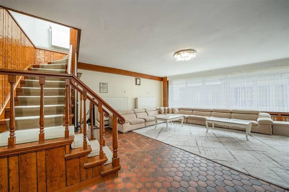 Handelszaak te  koop in Lokeren 9160 519000.00€ 5 slaapkamers 550.00m² - Zoekertje 454651