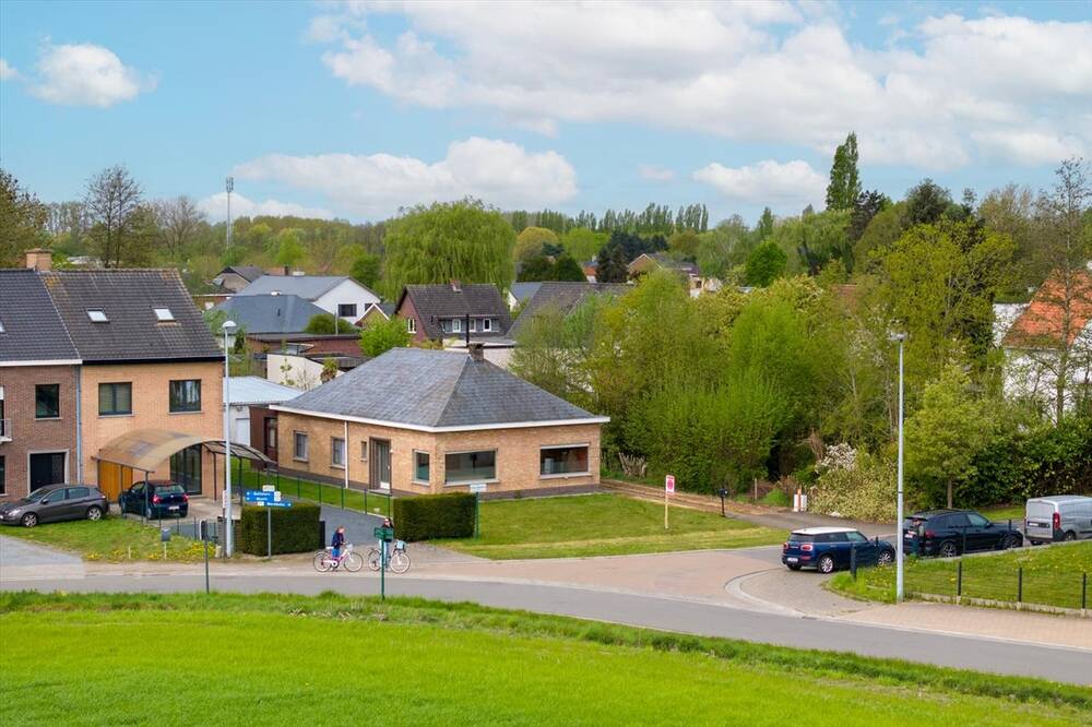 Huis te  koop in Merelbeke 9820 399000.00€ 3 slaapkamers 148.00m² - Zoekertje 456525