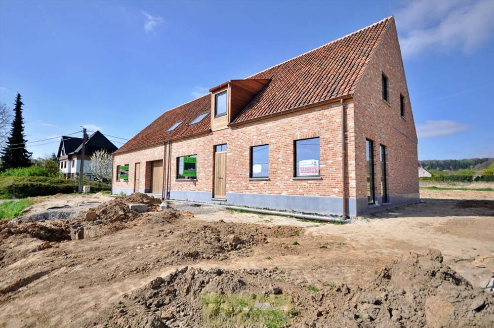 Appartementsgebouw te in Amougies 7750 374900.00€ 3 slaapkamers 198.00m² - Zoekertje 456733