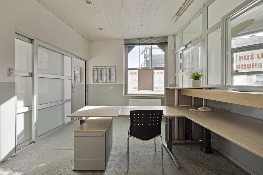 Handelszaak te koop in Aspelare 9404 129000.00€ slaapkamers m² - Zoekertje 456698