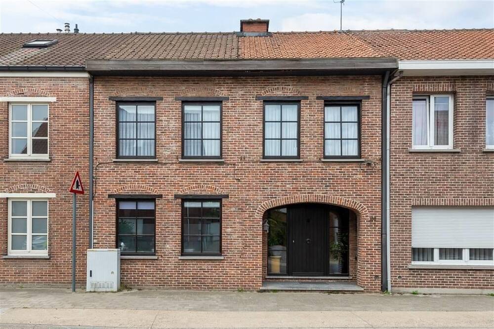 Huis te koop in Haasdonk 9120 310000.00€ 4 slaapkamers 196.00m² - Zoekertje 456637