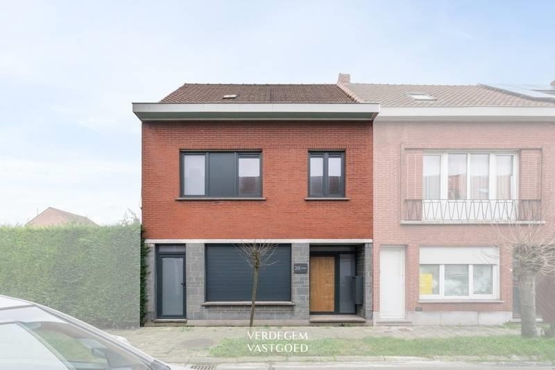 Huis te koop in Zelzate 9060 260000.00€ 3 slaapkamers 183.00m² - Zoekertje 457376