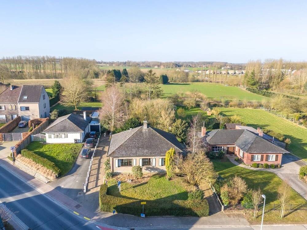 Huis te koop in Oosterzele 9860 350000.00€ 3 slaapkamers 344.00m² - Zoekertje 457563