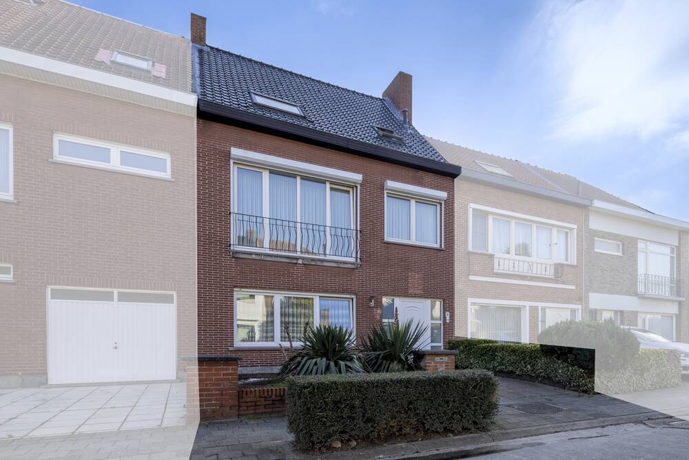 Huis te koop in Sint-Amandsberg 9040 524000.00€ 5 slaapkamers 180.00m² - Zoekertje 458382