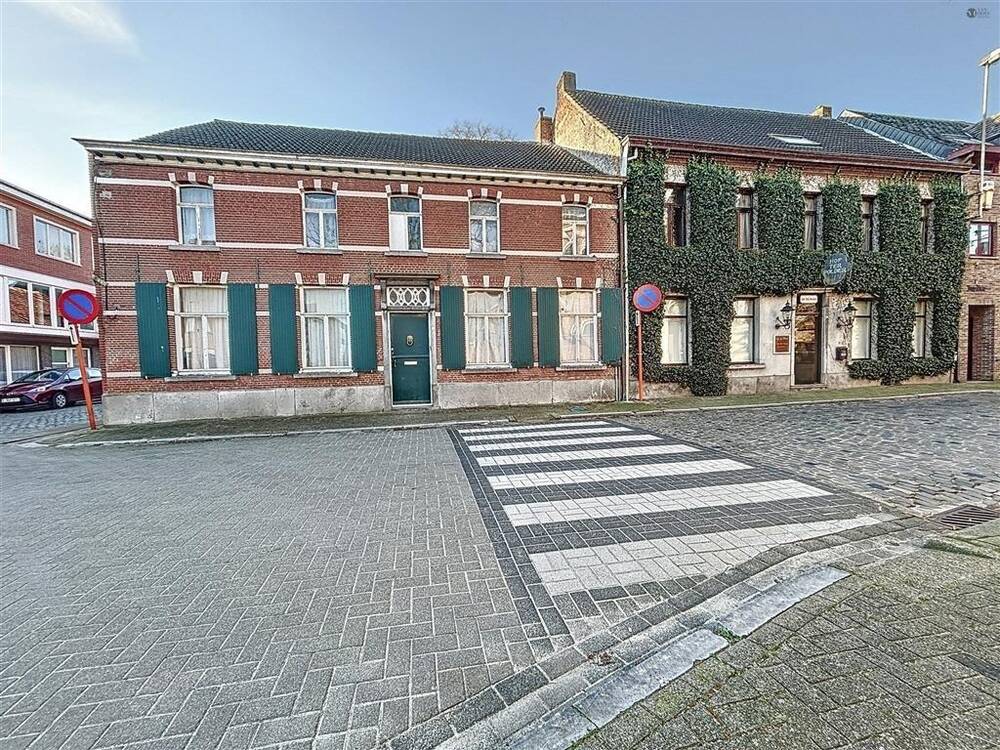 Huis te koop in Meerdonk 9170 299000.00€ 7 slaapkamers 306.00m² - Zoekertje 459135