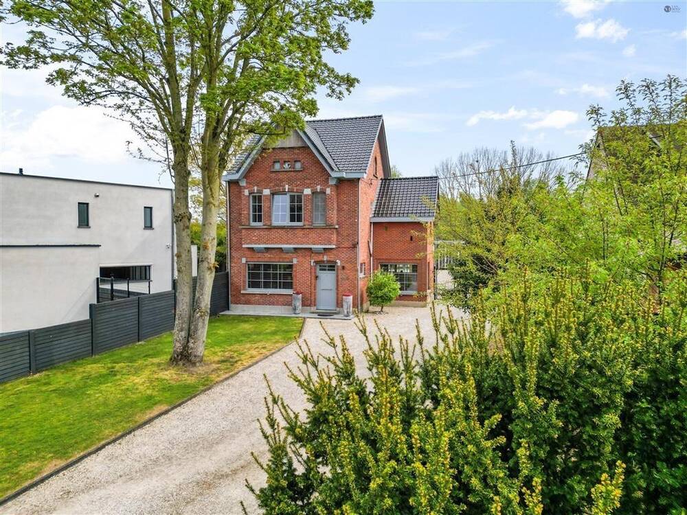 Huis te  koop in Zele 9240 588000.00€ 5 slaapkamers 262.00m² - Zoekertje 459991