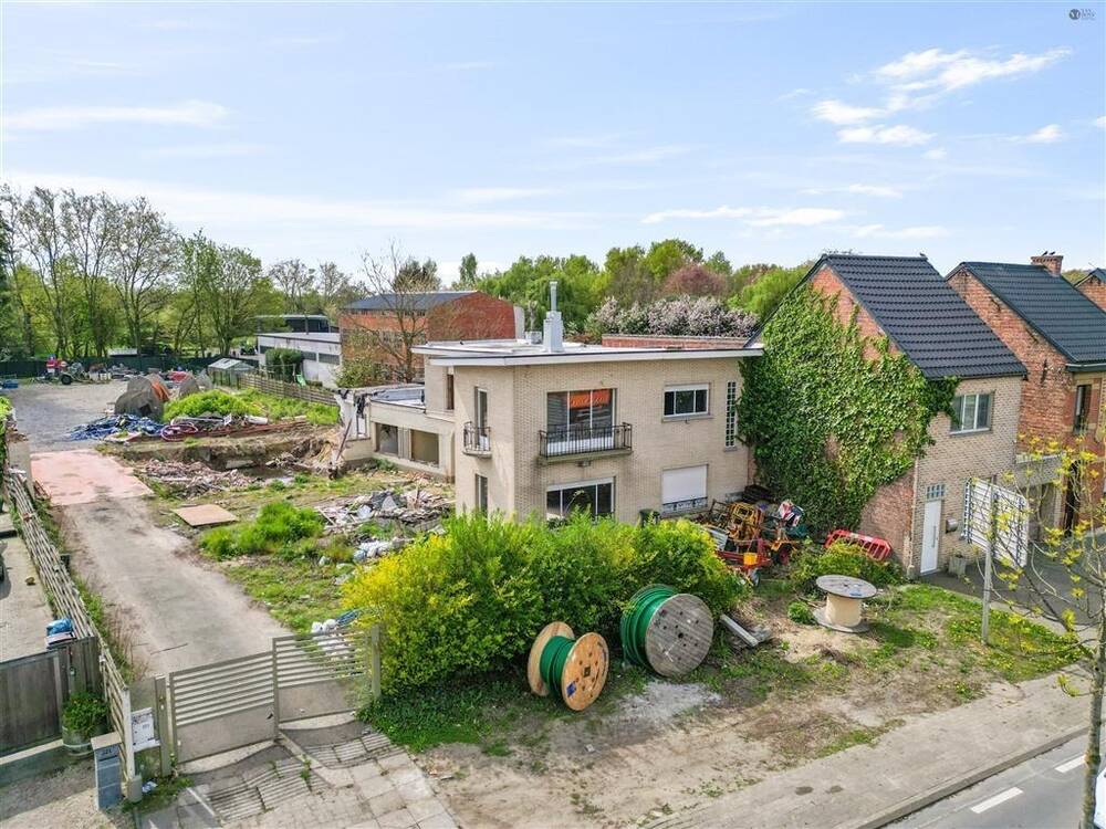 Huis te  koop in Zele 9240 449000.00€ 3 slaapkamers 400.00m² - Zoekertje 459990