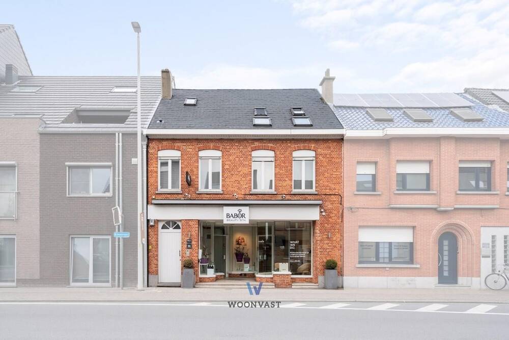 Huis te  koop in Lebbeke 9280 549000.00€ 3 slaapkamers 276.00m² - Zoekertje 459922