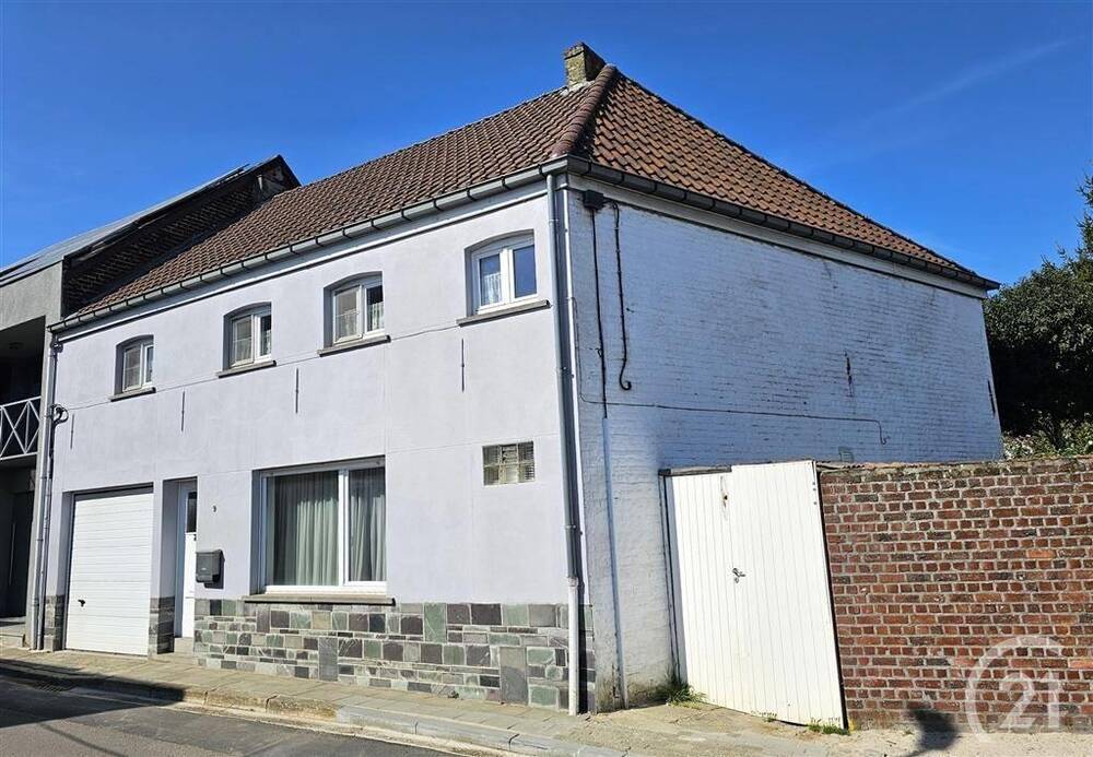 Huis te  koop in Denderleeuw 9470 288000.00€ 4 slaapkamers 165.00m² - Zoekertje 460102