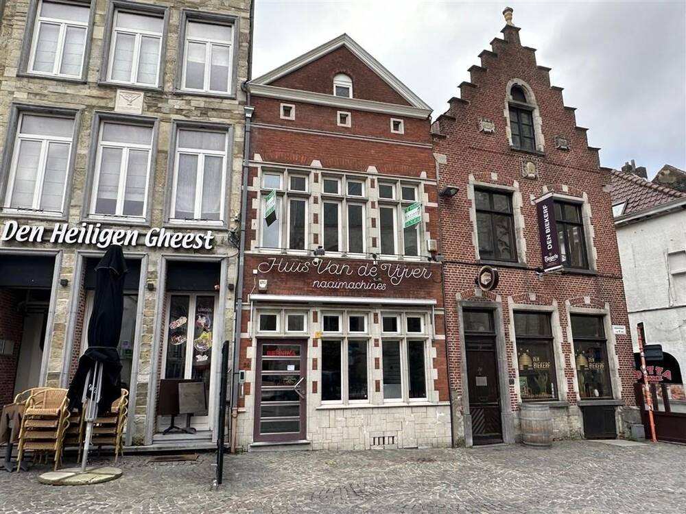 Handelszaak te huur in Aalst 9300 950.00€ slaapkamers 200.00m² - Zoekertje 460979