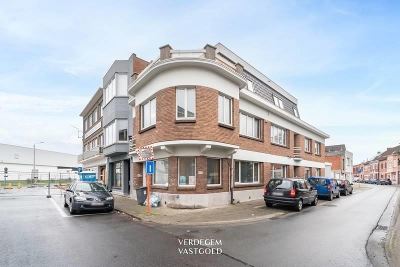 Huis te koop in Zelzate 9060 595000.00€ 6 slaapkamers m² - Zoekertje 460309