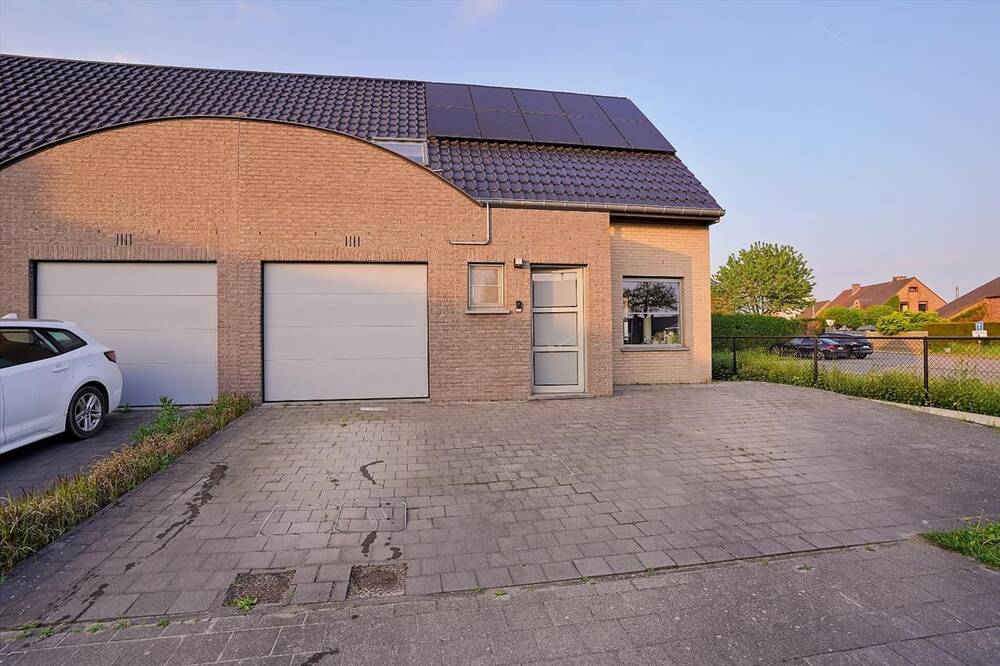 Huis te  koop in Hamme 9220 369000.00€ 3 slaapkamers 145.00m² - Zoekertje 460347