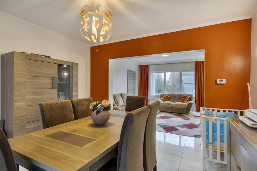 Huis te  koop in Denderleeuw 9470 320000.00€ 4 slaapkamers 181.00m² - Zoekertje 460274