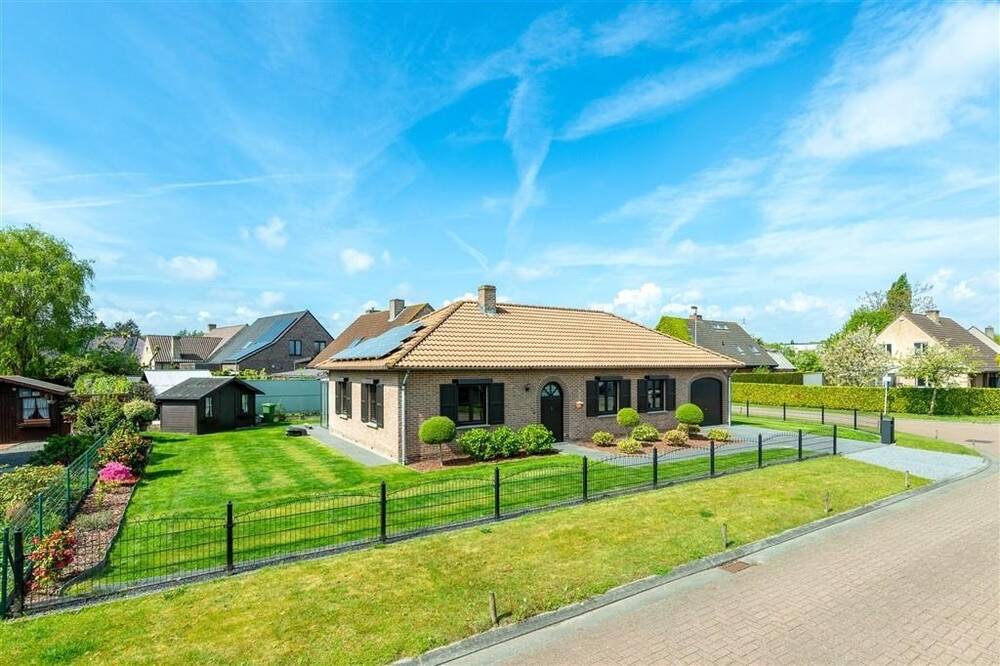 Huis te koop in Melle 9090 435000.00€ 3 slaapkamers 140.00m² - Zoekertje 460984