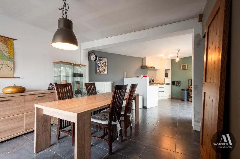 Huis te  koop in Knesselare 9910 219000.00€ 3 slaapkamers 137.00m² - Zoekertje 461083
