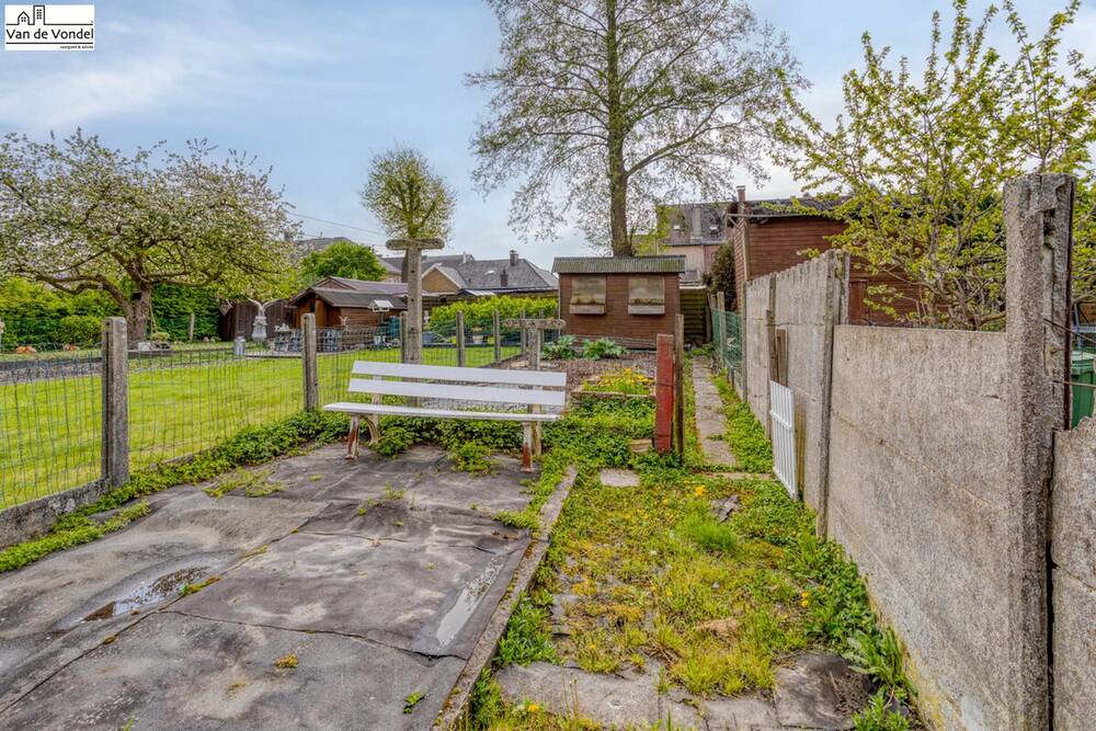 Huis te koop in Erembodegem 9320 170000.00€ 3 slaapkamers 180.00m² - Zoekertje 548381