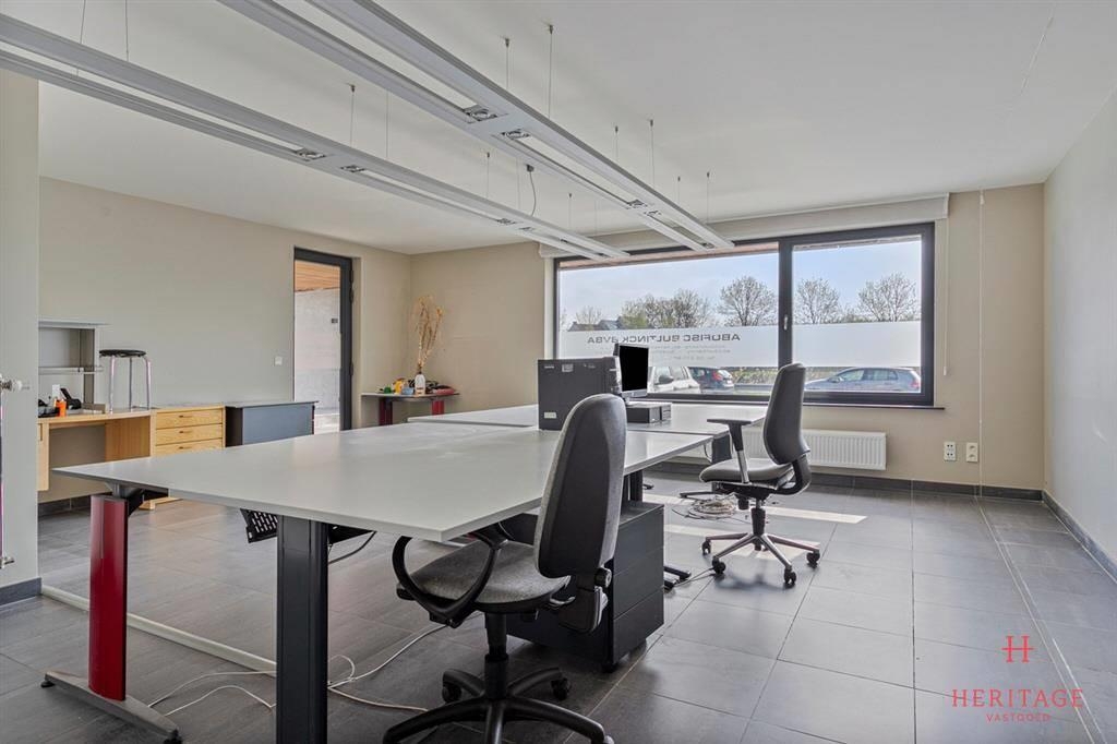 Handelszaak te koop in Nevele 9850 349000.00€ 2 slaapkamers 138.00m² - Zoekertje 461200