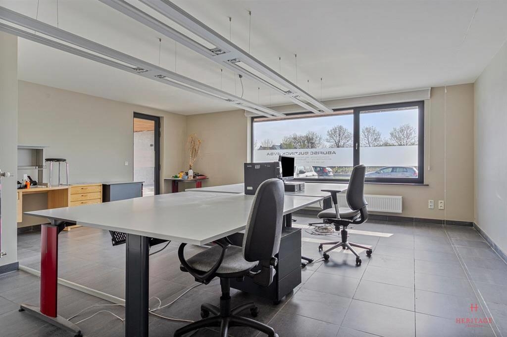 Handelszaak te koop in Nevele 9850 349000.00€ 2 slaapkamers 138.00m² - Zoekertje 461200