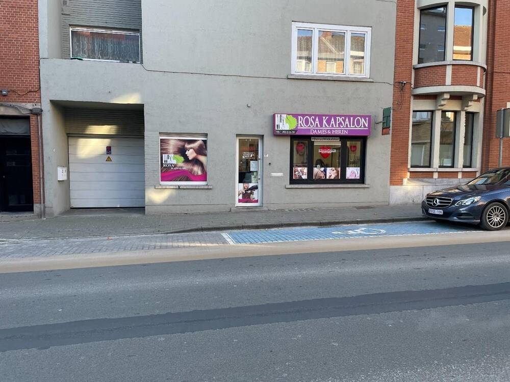 Handelszaak te huur in Deinze 9800 890.00€ slaapkamers 48.00m² - Zoekertje 461402