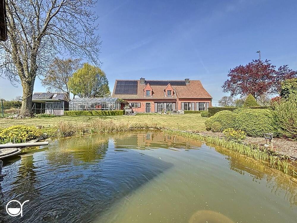 Huis te in Merendree 9850 915000.00€ 5 slaapkamers 245.00m² - Zoekertje 462542