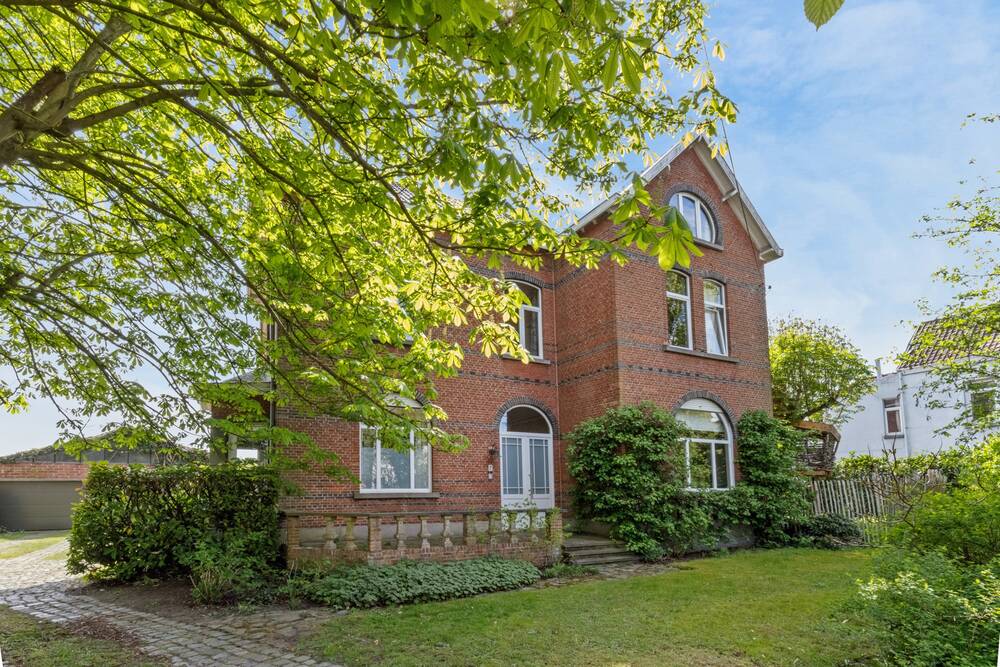 Huis te koop in Melle 9090 755000.00€ 5 slaapkamers 287.00m² - Zoekertje 461396