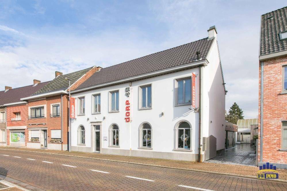 Handelszaak te huur in Laarne 9270 40000.00€ slaapkamers m² - Zoekertje 463644