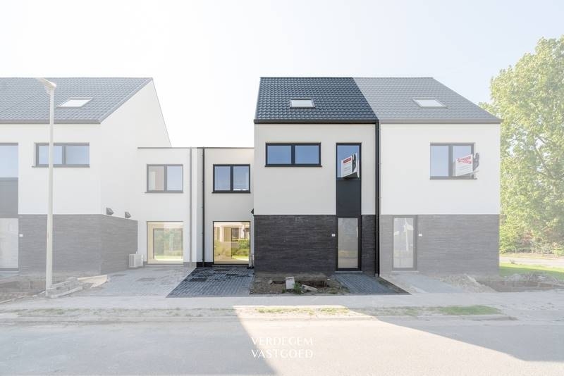 Huis te koop in Kluizen 9940 399000.00€ 4 slaapkamers m² - Zoekertje 463109