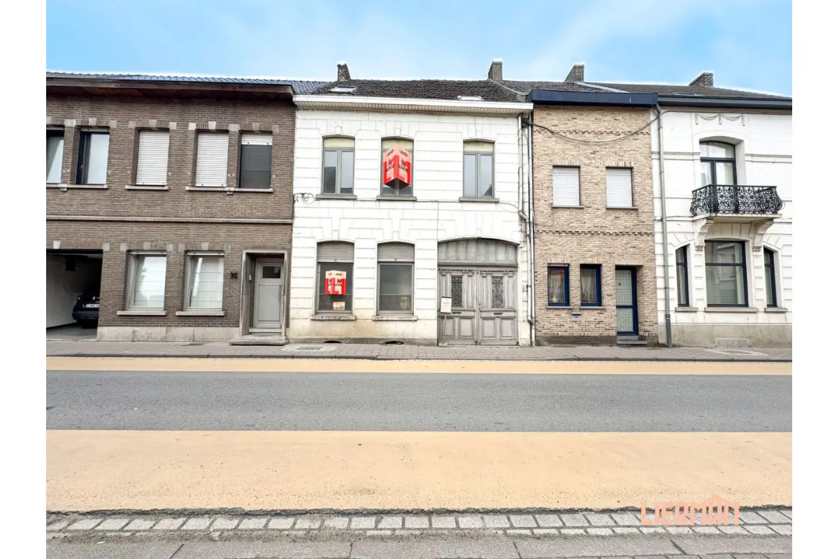 Huis te  koop in Denderleeuw 9470 325000.00€ 7 slaapkamers 330.00m² - Zoekertje 479122