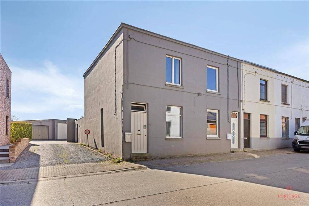 Huis te  koop in Zomergem 9930 165000.00€ 2 slaapkamers 110.00m² - Zoekertje 471025