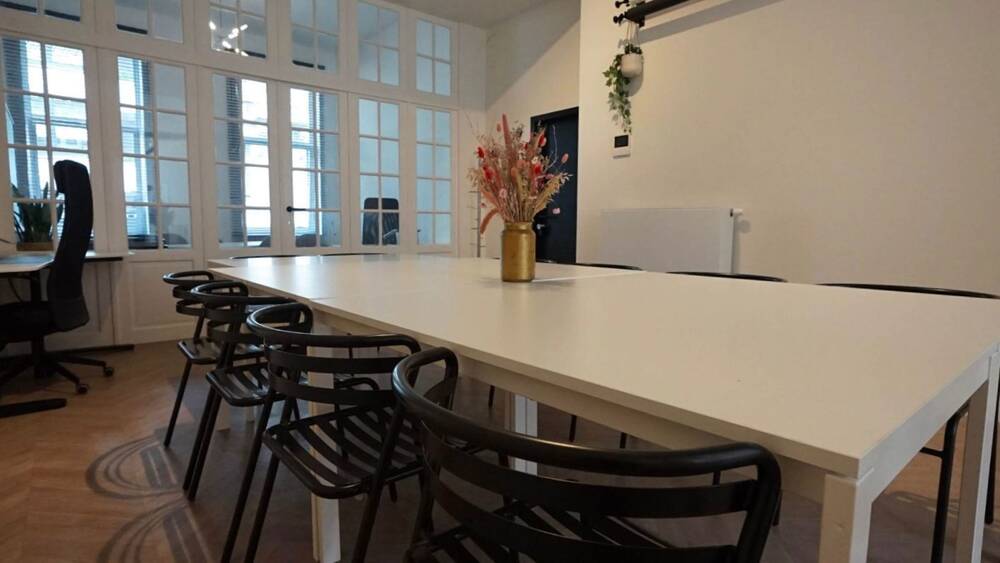 Handelszaak te huur in Aalst 9300 1450.00€ slaapkamers 100.00m² - Zoekertje 464993