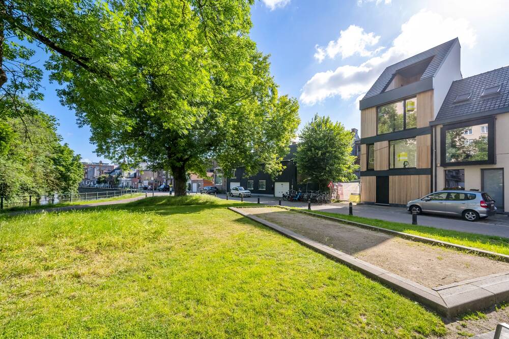 Handelszaak te  koop in Ledeberg 9050 599000.00€  slaapkamers 180.00m² - Zoekertje 466399