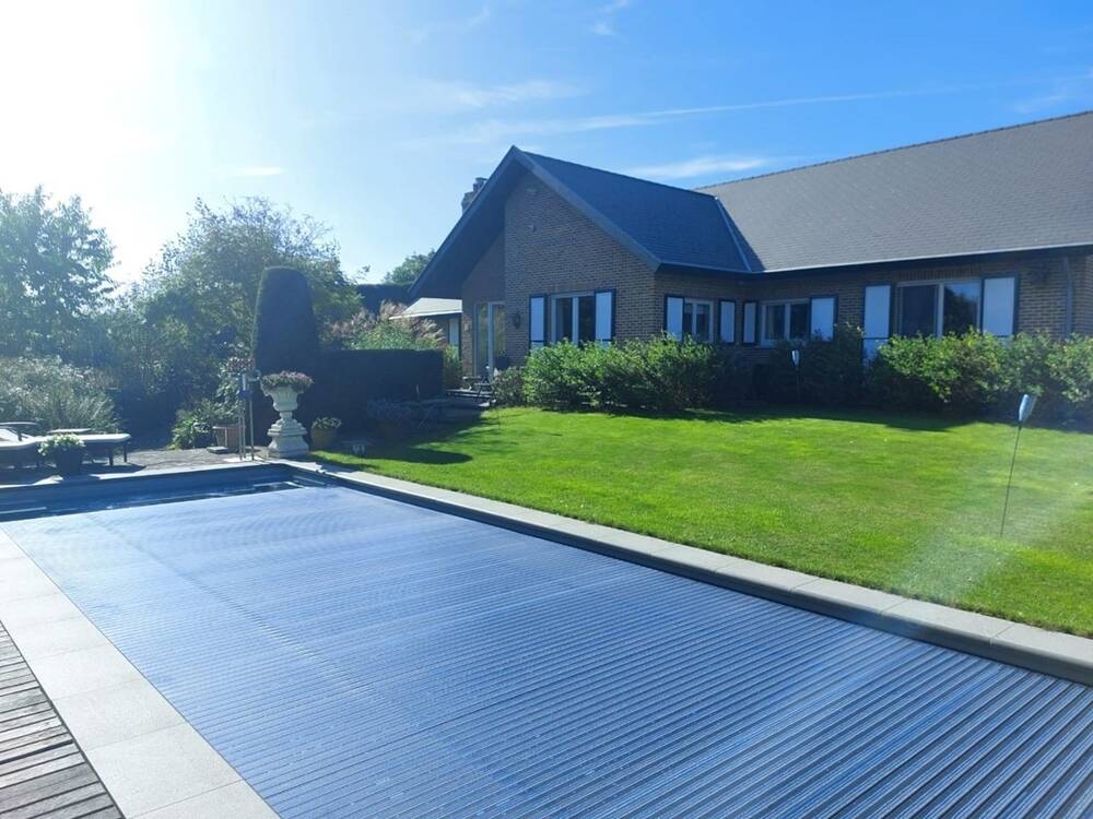 Villa te  koop in Eksaarde 9160 835000.00€ 5 slaapkamers m² - Zoekertje 466657