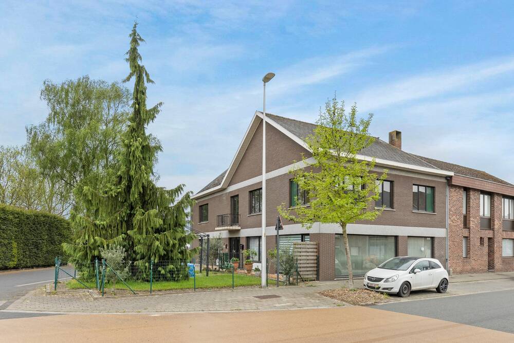 Mixgebouw te  koop in Laarne 9270 415000.00€ 6 slaapkamers 300.00m² - Zoekertje 466658
