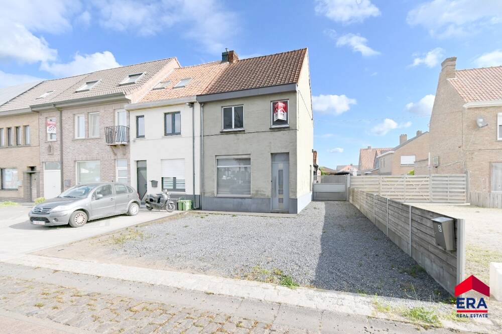 Huis te  koop in Eeklo 9900 269000.00€ 3 slaapkamers 150.00m² - Zoekertje 467472