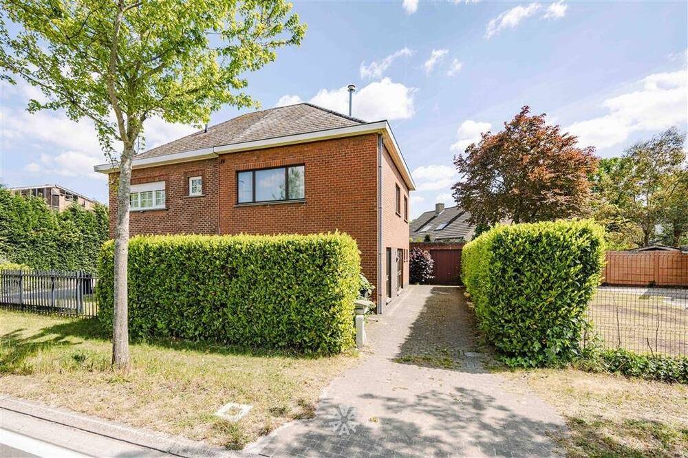 Huis te  koop in Heusden 9070 360000.00€ 4 slaapkamers 143.00m² - Zoekertje 468844