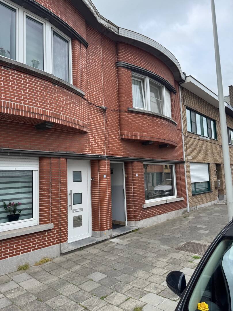 Huis te  koop in Eeklo 9900 325000.00€ 3 slaapkamers m² - Zoekertje 469231