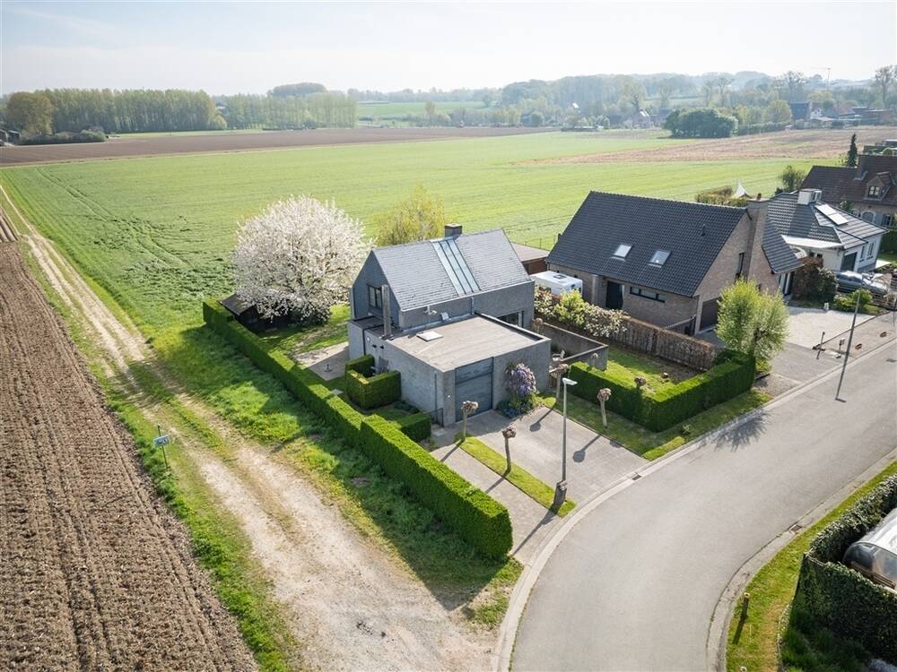 Huis te  koop in Moortsele 9860 445000.00€ 3 slaapkamers 158.00m² - Zoekertje 469666