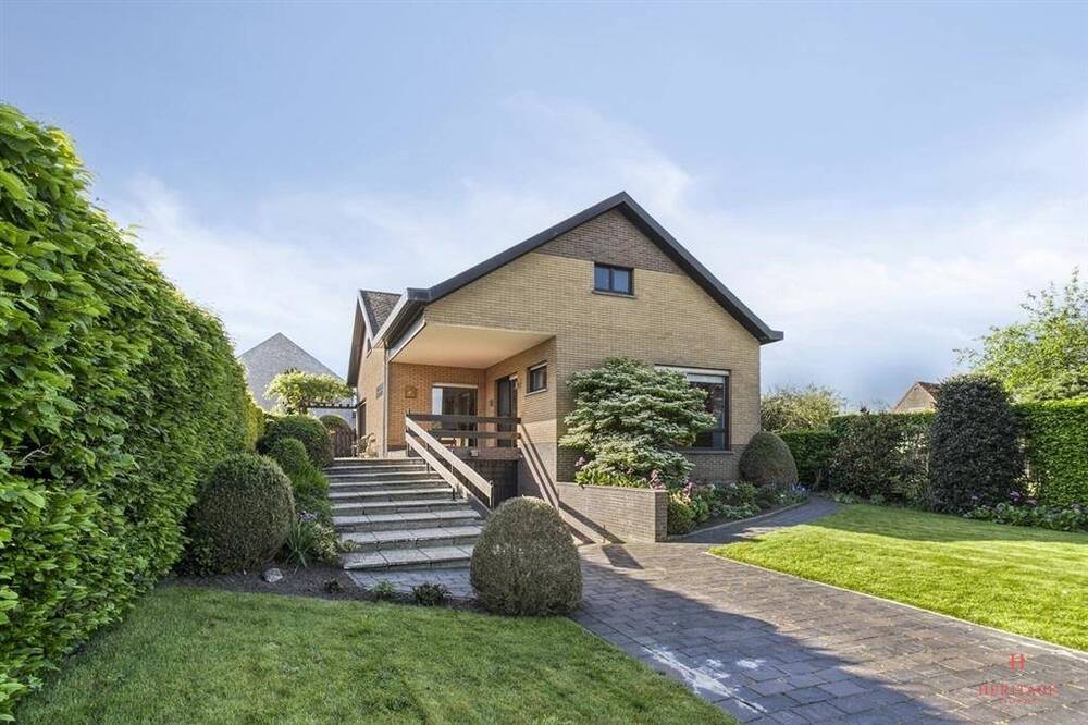 Huis te koop in Aalter 9880 460000.00€ 4 slaapkamers 216.00m² - Zoekertje 473159