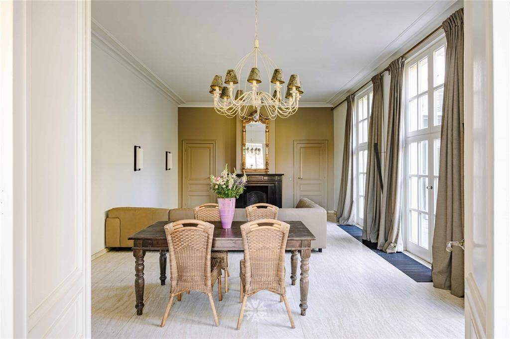 Huis te koop in Leupegem 9700 949000.00€ 6 slaapkamers 520.00m² - Zoekertje 472735