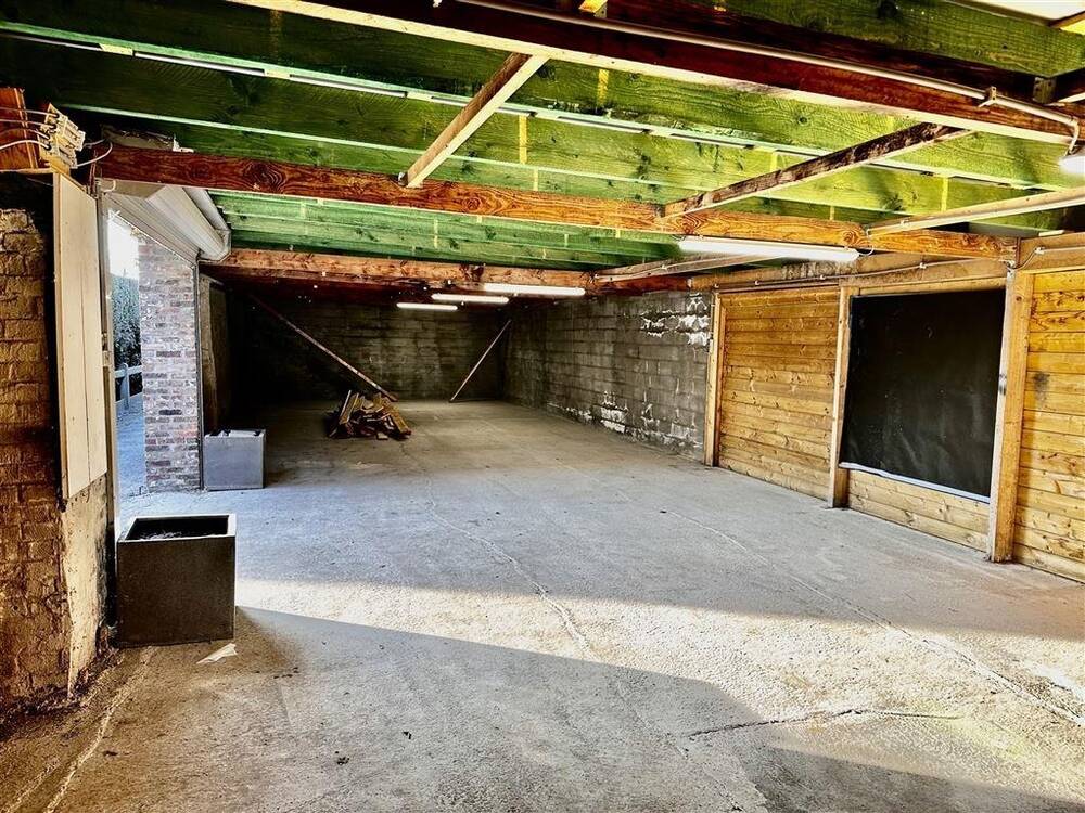 Handelszaak te  huur in Eine 9700 500.00€  slaapkamers m² - Zoekertje 472596