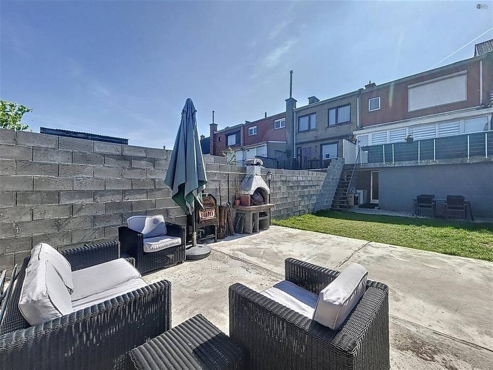 Huis te koop in De Klinge 9170 349000.00€ 6 slaapkamers 270.00m² - Zoekertje 473397