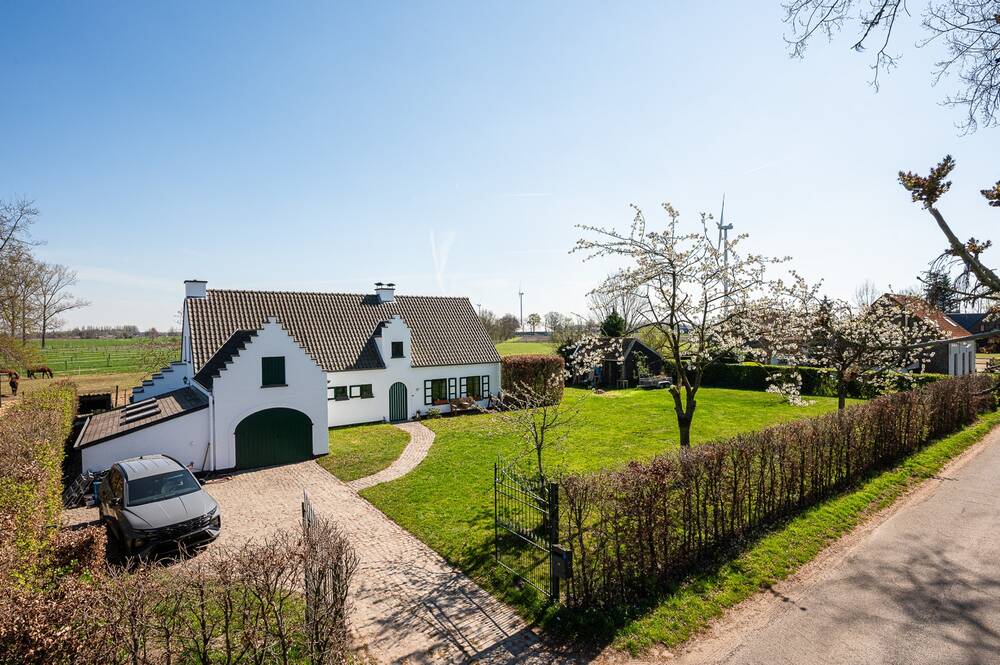 Huis te in Oosteeklo 9968 469000.00€ 4 slaapkamers 272.00m² - Zoekertje 475018