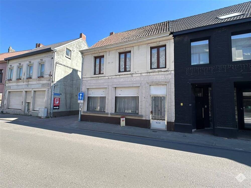 Huis te koop in Lebbeke 9280 215000.00€ 4 slaapkamers 290.00m² - Zoekertje 474179