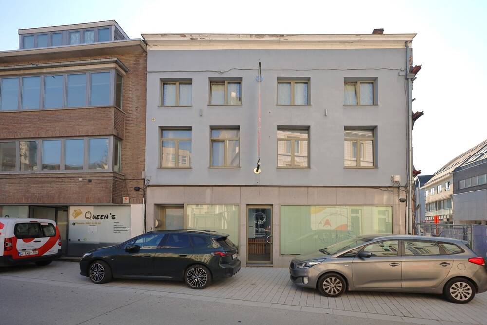 Mixgebouw te koop in Ninove 9400 220000.00€ 3 slaapkamers 211.00m² - Zoekertje 474765